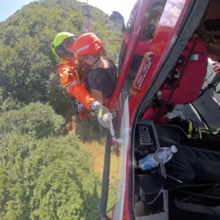 Escursionisti si perdono nei boschi di Mergozzo: salvati dai Vigili del fuoco