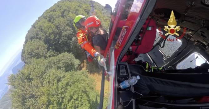 Escursionisti si perdono nei boschi di Mergozzo: salvati dai Vigili del fuoco