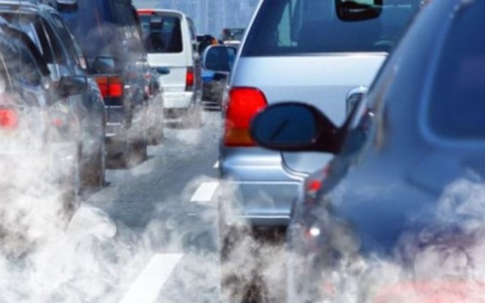 Piemonte, stop al blocco dei diesel Euro 5: approvato il nuovo Piano per l'aria e via libera ai test sugli abbruciamenti