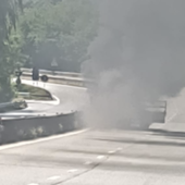 Camion in fiamme, code e disagi sulla superstrada Camion in fiamme, code e disagi sulla superstrada