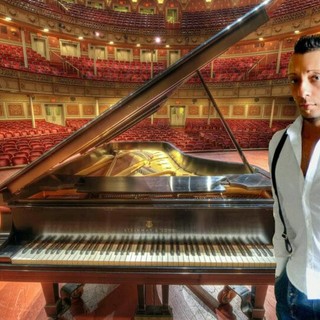 Alex Silipo debutta come scrittore con “Dell’amicizia, dell’amore, della persecuzione”