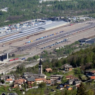Continua a ridursi il traffico merci a Domo 2