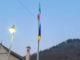 Sottratte le bandiere dell'Ucraina e della Pace davanti alle scuole di Montecrestese