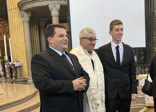 Nella foto da sinistra don Luca Ariola, don Luigi preioni e don Francesco David Nella foto da sinistra don Luca Ariola, don Luigi preioni e don Francesco David