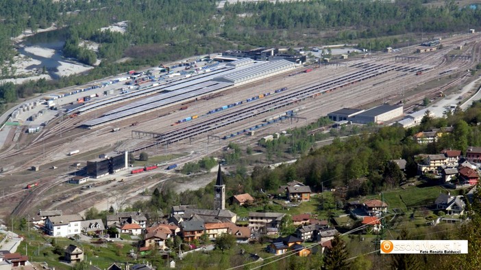 Continua a ridursi il traffico merci a Domo 2