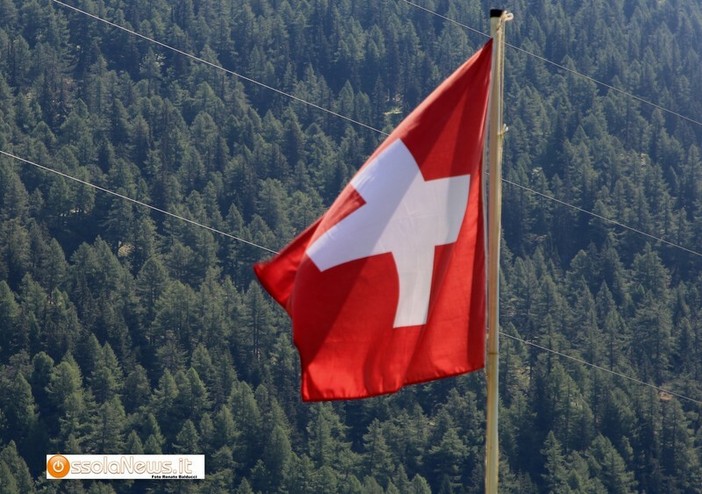 Referendum in Svizzera, bocciata la proposta di un tetto alla popolazione: vince il no al 54,79% Referendum in Svizzera, bocciata la proposta di un tetto alla popolazione: vince il no al 54,79%