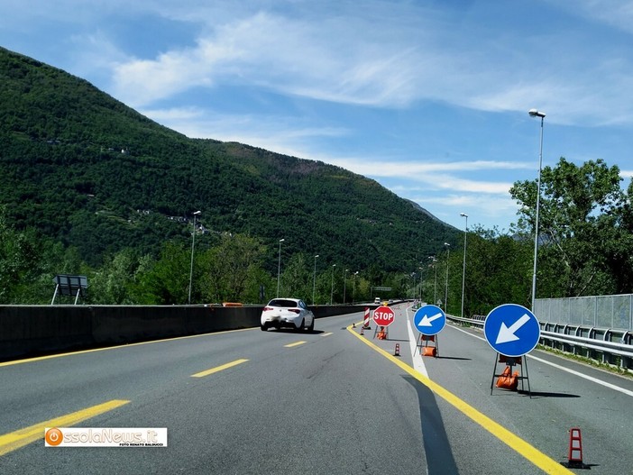 Il restringimento della corsia allo svincolo di Villadossola Il restringimento della corsia allo svincolo di Villadossola
