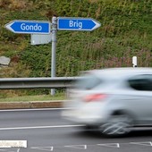 Una tassa per gli automobilisti che attraversano la Svizzera Una tassa per gli automobilisti che attraversano la Svizzera