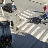 Domodossola,  auto si ribalta dopo un violento impatto