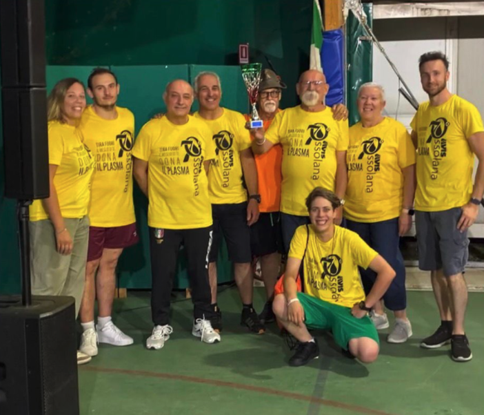 I 'Donatori anonimi' vincono il primo torneo di calcio balilla umano I 'Donatori anonimi' vincono il primo torneo di calcio balilla umano
