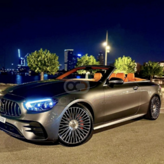 Esplora Dubai Con Stile ed Eleganza Grazie al Noleggio Range Rover Esclusivo e Raffinato