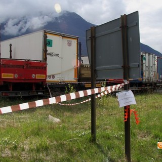 La foto risale al 2012, il giorno del sequestro dell'area