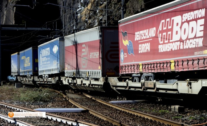 Continua a calare il traffico merci sulla linea del Sempione