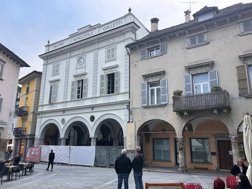 Teatro Galletti, tolti i ponteggi: la facciata restaurata torna a mostrarsi alla città Teatro Galletti, tolti i ponteggi: la facciata restaurata torna a mostrarsi alla città