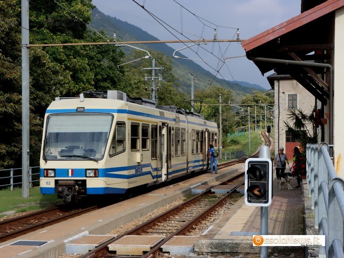 Problemi alla linea elettrica, la Vigezzina non circola in val Vigezzo Problemi alla linea elettrica, la Vigezzina non circola in val Vigezzo