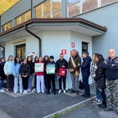 La consegna del defibrillatore La consegna del defibrillatore