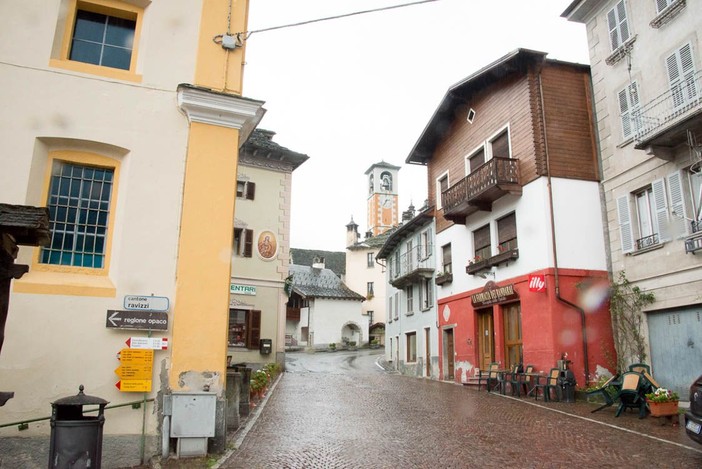 Vanzone con San Carlo, il gruppo Alpini celebra il centenario con un libro sulla memoria storica