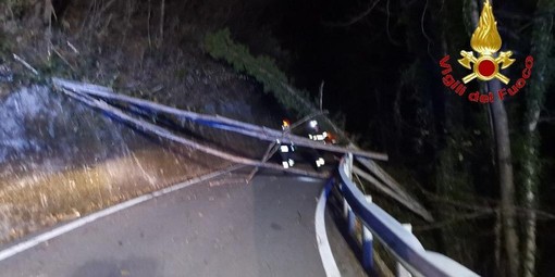 Continuano i disagi provocati dal forte vento
