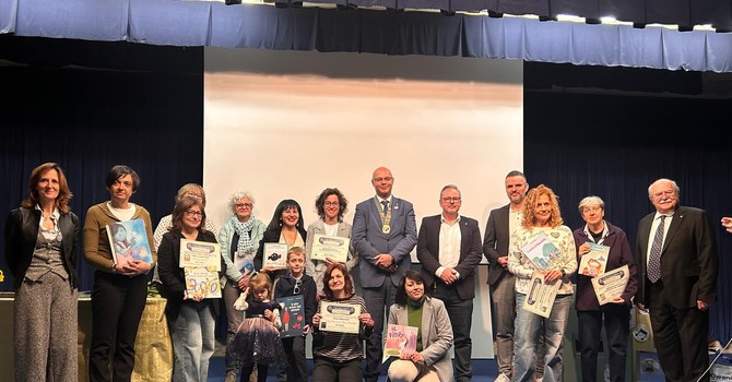 Successo per la fiera del libro per bambini del Kiwanis: premiati i vincitori del concorso FOTO Successo per la fiera del libro per bambini del Kiwanis: premiati i vincitori del concorso FOTO