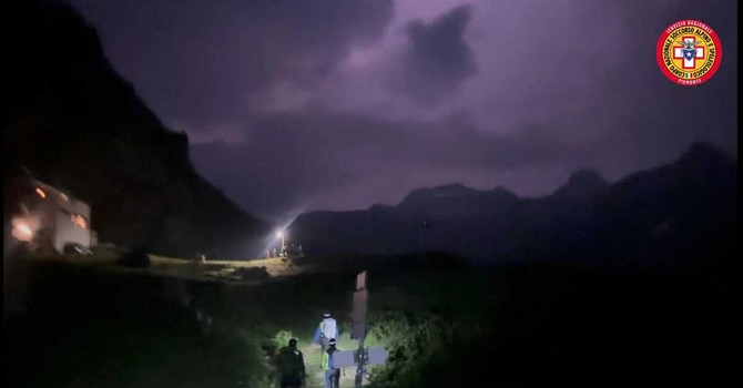 Escursionisti tedeschi bloccati nella notte in Formazza: il Soccorso Alpino recupera una comitiva di 27 persone