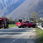 Incidente tra Villa e Domo: auto contro un caseggiato, strada chiusa FOTO