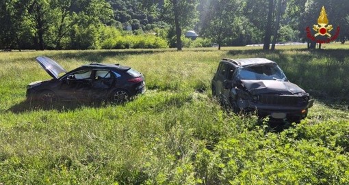 Scontro tra due auto ad Anzola: tre feriti, due trasportati in elicottero a Novara