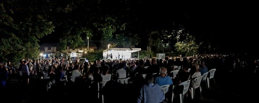 Risate e applausi a Santa Maria Maggiore: grande successo per la Corrida