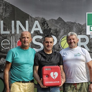 Villadossola, benefattrice anonima dona un defibrillatore alla Collinetta dello Sport