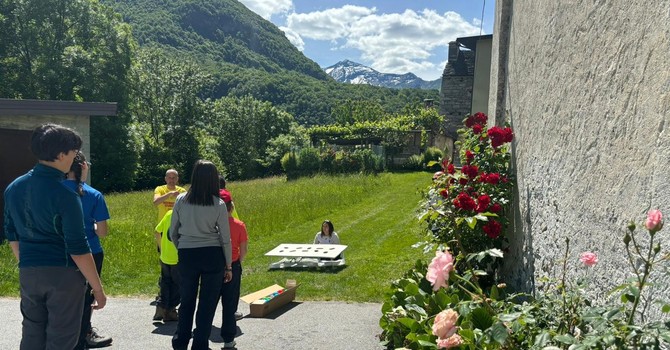 A scuola di montagna: i ragazzi del Cai guidano l’escursione a Montecrestese A scuola di montagna: i ragazzi del Cai guidano l’escursione a Montecrestese