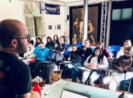 &quot;Generazione podcast&quot;: gli studenti del Rosmini International Campus incontrano i professionisti della comunicazione