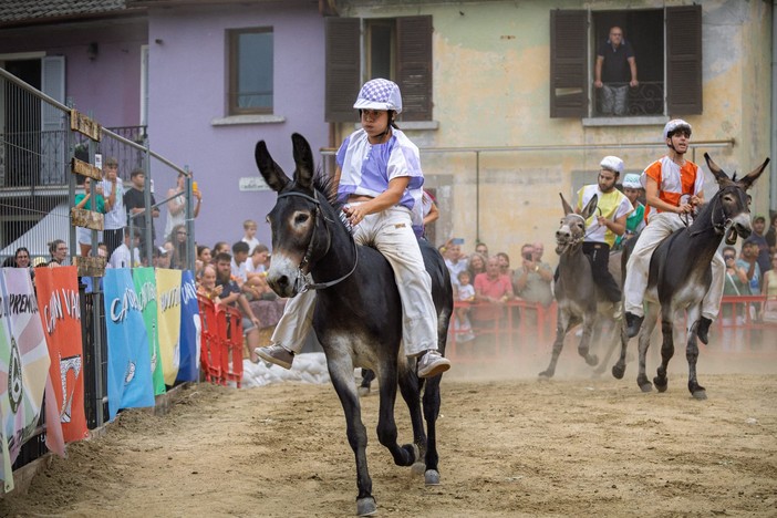 Premosello, Martina Bonacina fa il bis al Palio degli Asini Premosello, Martina Bonacina fa il bis al Palio degli Asini