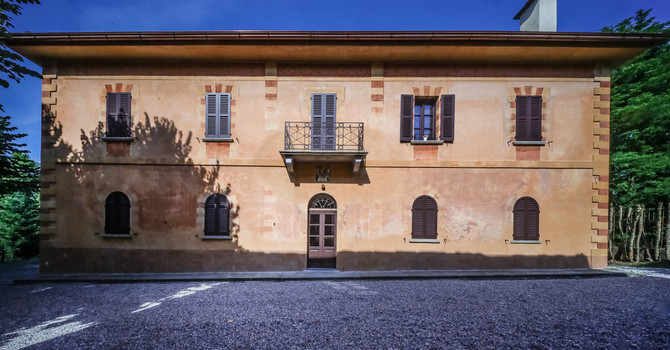 La Wine House in un servizio del fotografo Massimo Stringara fatto per il comune di Masera