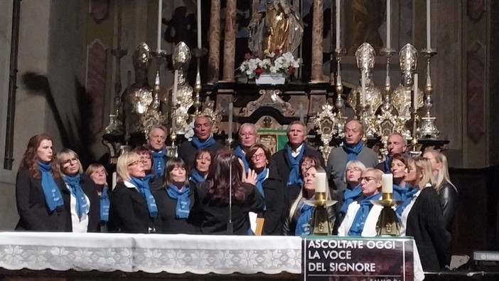 Trontano in festa per i 15 anni della Corale VIDEO Trontano in festa per i 15 anni della Corale VIDEO