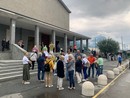 Alla Cappuccina la 'protesta' silenziosa dei fedeli fuori dalla chiesa  FOTO e VIDEO