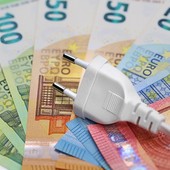 Prezzi in aumento del 63% in 25 anni, per abitazione e utenze rincari superiori al 100% Prezzi in aumento del 63% in 25 anni, per abitazione e utenze rincari superiori al 100%