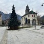 Domodossola accende il Natale: il grande albero si sposta in largo Madonna della Neve