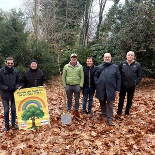 Giornata nazionale degli alberi: messa a dimora la prima pianta donata dal M5S