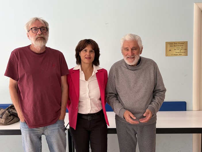 Da sinistra Gianni Clemente, Vittoria Allegranza, Carlo Squizzi Da sinistra Gianni Clemente, Vittoria Allegranza, Carlo Squizzi