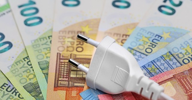 Caro energia, nel Vco 15 milioni di extra costi per le piccole imprese Caro energia, nel Vco 15 milioni di extra costi per le piccole imprese