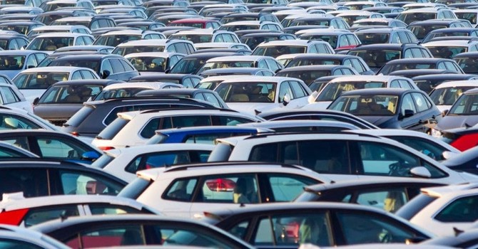 Bollo auto, M5S contro Cirio: "Prima lo ripristina, poi festeggia quando il governo lo toglie"