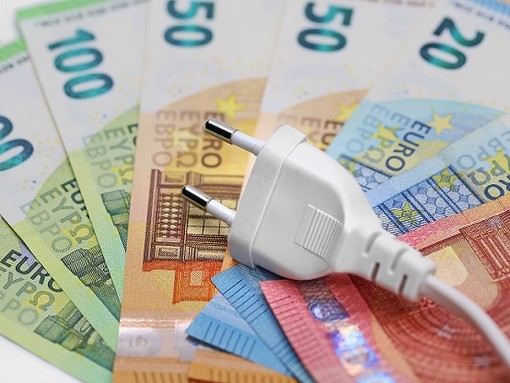 Caro energia per le imprese: in un anno aumento del 24% sulle bollette