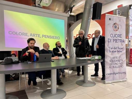 Grande partecipazione per la tavola rotonda &quot;Colore, arte, pensiero&quot; FOTO