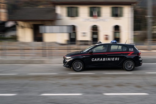 Tenta la fuga ma viene fermato sulla pista ciclabile: arrestato con 250 grammi di hashish