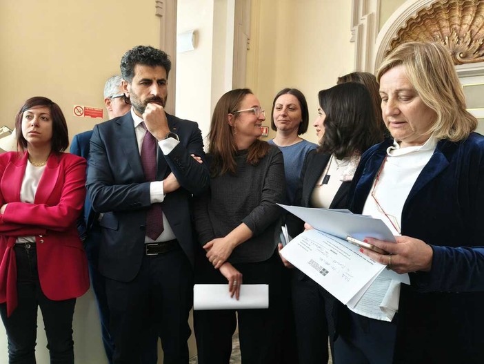 Opposizioni all'attacco in Regione: " La maggioranza in confusione blocca i lavori del Consiglio"