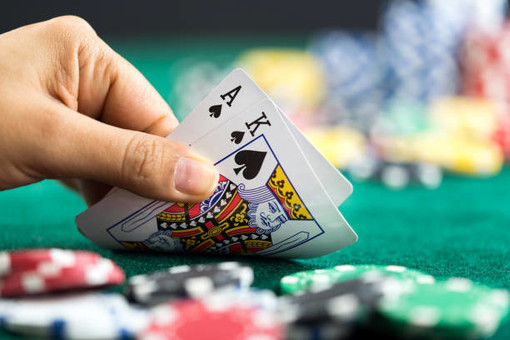 Cosa rende il blackjack uno dei giochi da casinò più attraenti