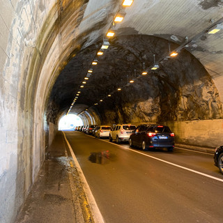 Lavori di manutenzione in galleria: senso unico alternato a Iselle