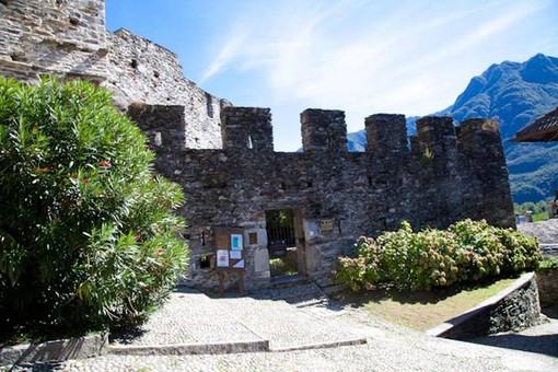 Sandro Ghiani apre la Rassegna del Cult al Castello di Vogogna