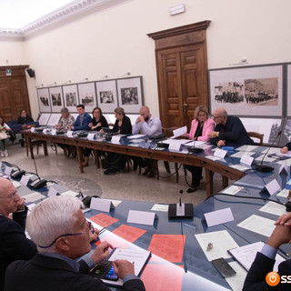 In consiglio comunale bilancio, scuola e gestione Rsa