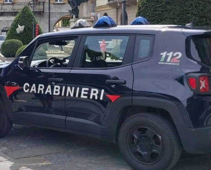 Allaccio abusivo e ritorsioni contro i familiari: denunciato 54enne a Masera