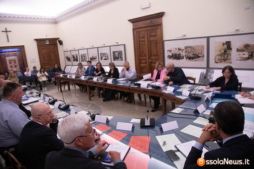 In consiglio comunale bilancio, scuola e gestione Rsa